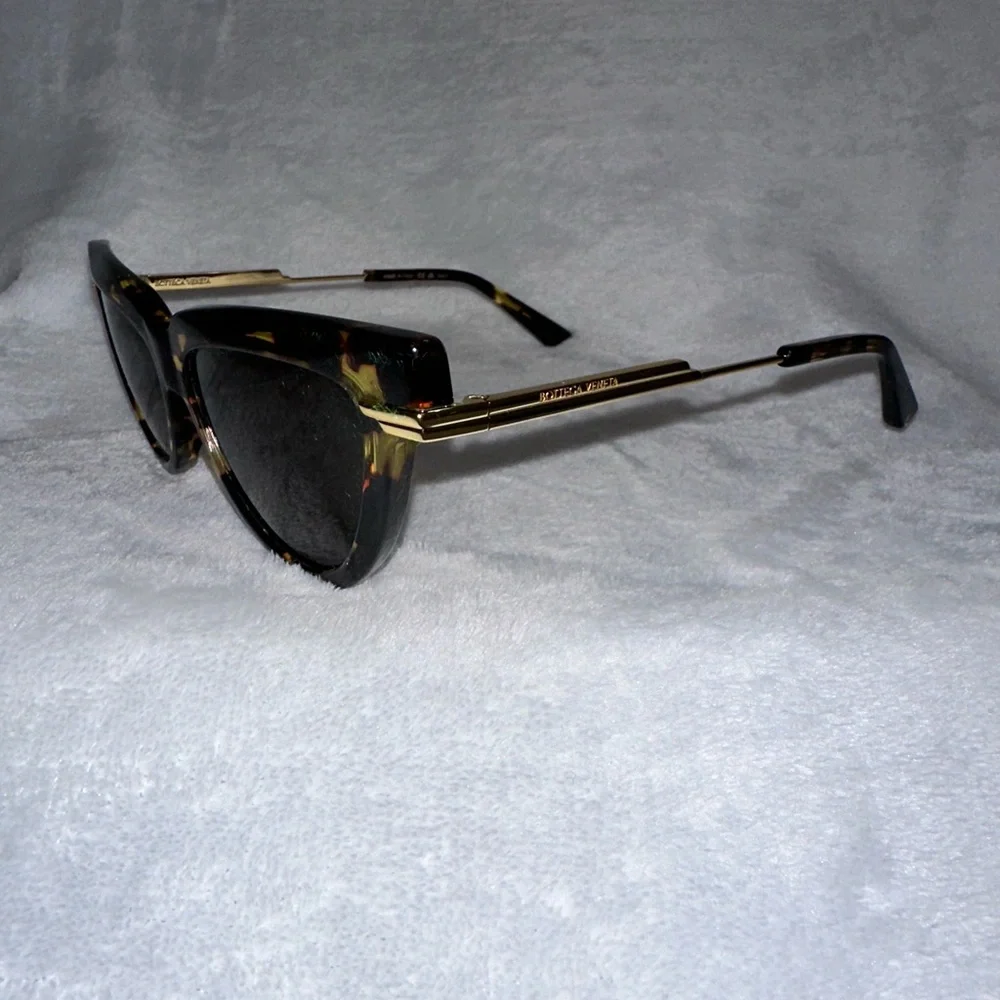 🖤 Bottega Veneta BV1265S 002 Cat-Eye Sunglasses – Brand New - Picture 3 of 5